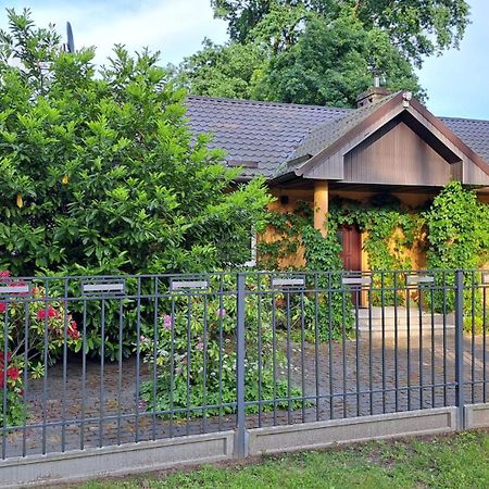 Вілла Pobierowo Bracka Екстер'єр фото